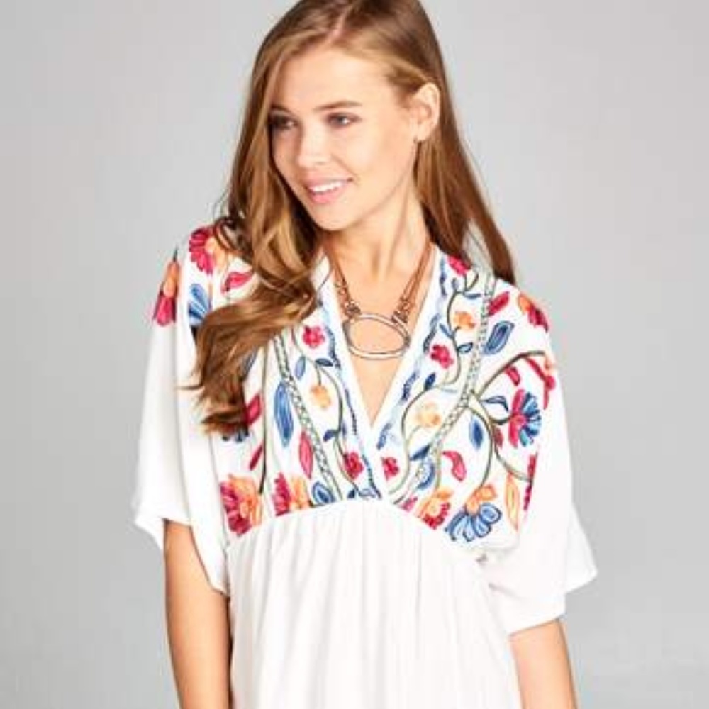 RENEE C Boho Embroidered White Tunic Dress NWT - Picture 3 of 5